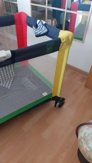 Cuna de viaje portátil