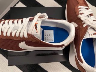 Zapatillas Nike Marrones y Blancas