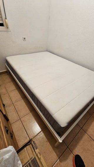 Cama con Colchón
