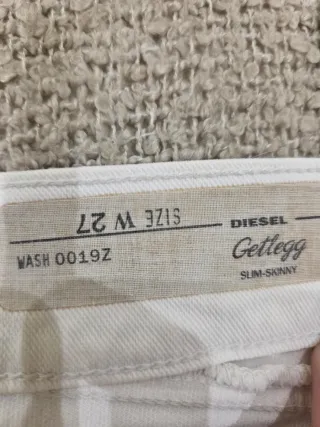 Vaqueros Diesel blancos