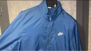 Giacca a vento Nike blu