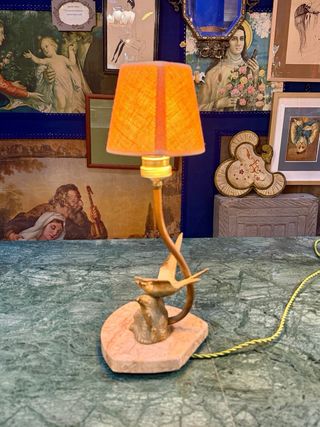 Lámpara de mesa Art Decó con pájaro
