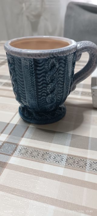 Tazza in ceramica blu e bianca