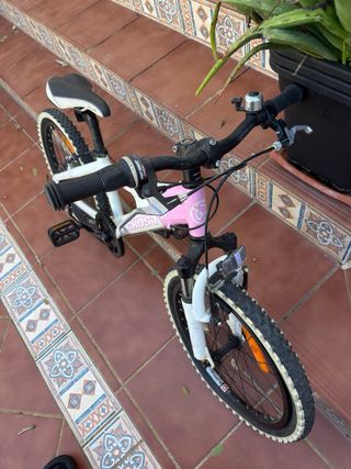 Bicicleta Niña Ghost Blanca y Rosa