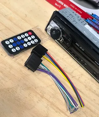 Radio Coche 1DIN 60W x 4