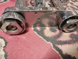 Miscelatore e rubinetto in metallo