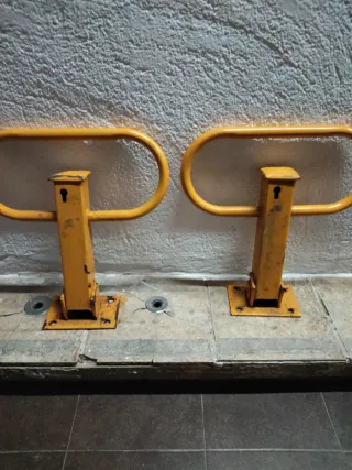 Cepos de aparcamiento amarillos