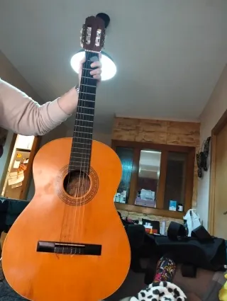 Guitarra Admira Clásica