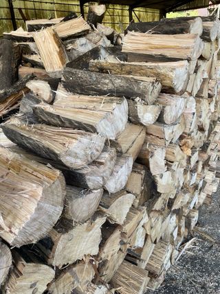 Leña de eucalipto para chimenea