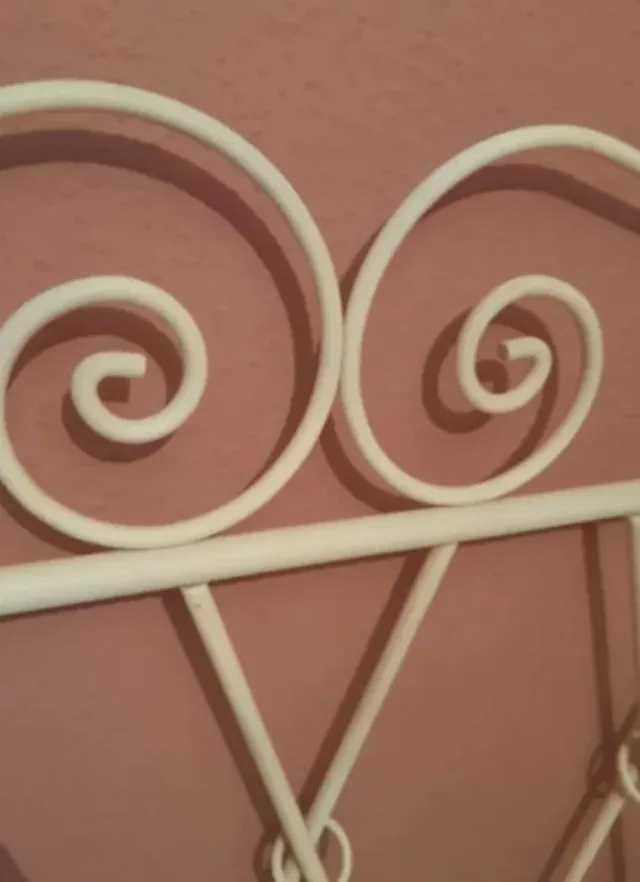 Cabecero de hierro blanco roto 150