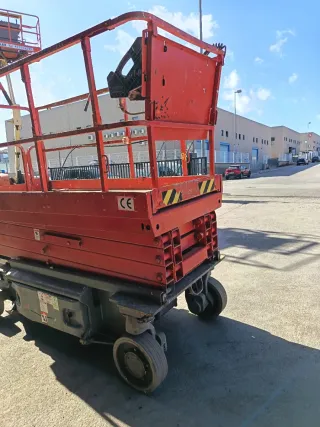 Plataforma Elevadora Tijera Eléctrica JLG 3246ES