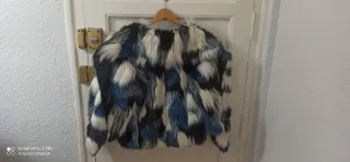 Abrigo Pelo Azul y Blanco Talla Única