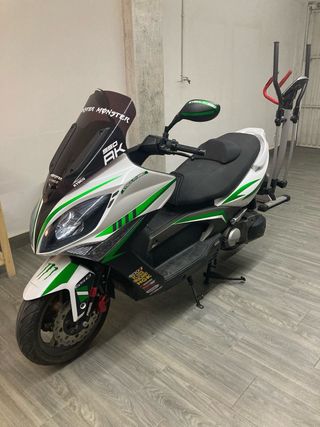 Kymco Xciting 500i ABS Verde/Blanco