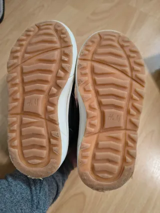 Zapatillas H&M impermeables T25