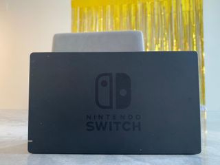 Nintendo Switch + Accesorios + Juego