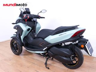 YAMAHA TRICITY 300