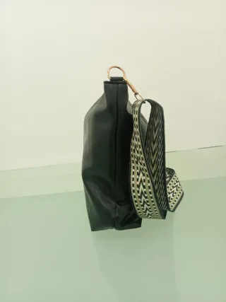 Borsa donna nera con tracolla multicolor