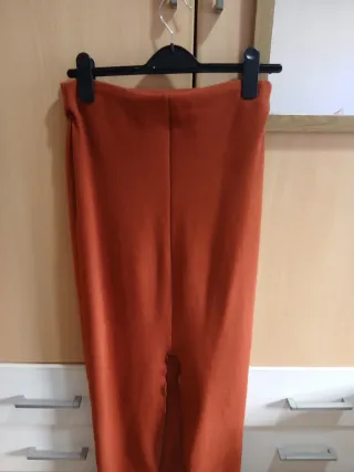 Falda larga naranja Zara