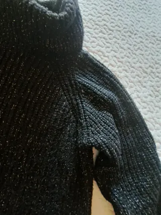 Maglione nero con fili argento