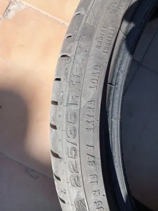 Neumático Continental suelto