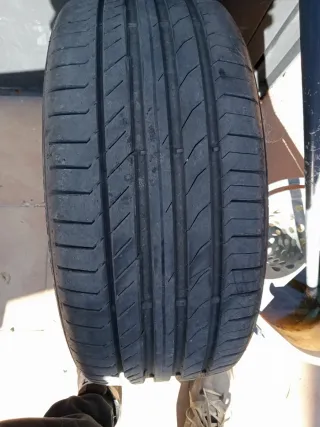 Neumático Continental suelto