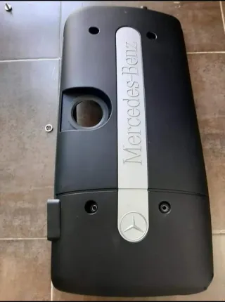 Carcasa cubre motor Mercedes benz clk caja w209