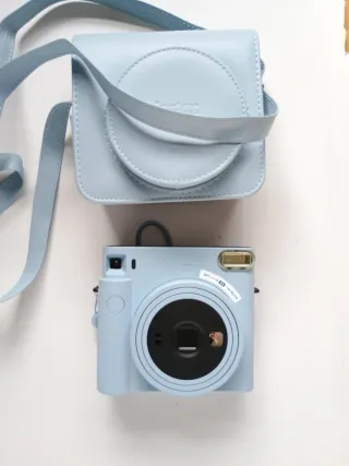 Cámara de fotos Instax Square Azul con funda