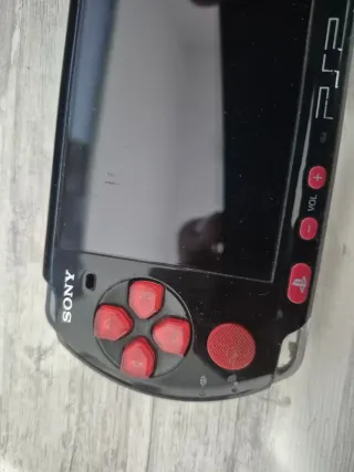 PSP 3004 Negra y Roja