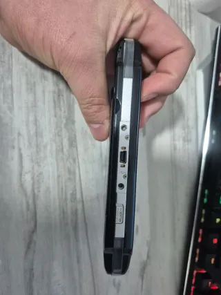 PSP 3004 Negra y Roja