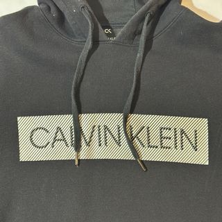 Sudadera Calvin Klein negra con capucha - Talla M
