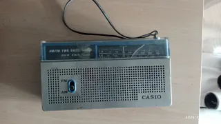 Radio Casio AM/FM Vintage Plata