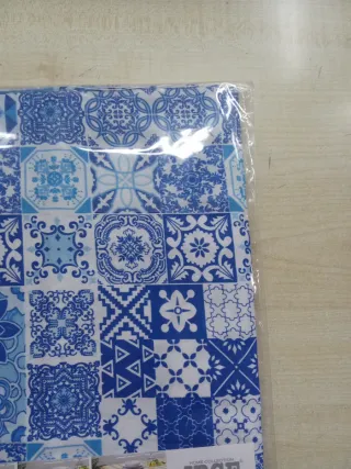 Tovaglia IRGE fantasia blu e bianca