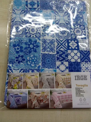 Tovaglia IRGE fantasia blu e bianca