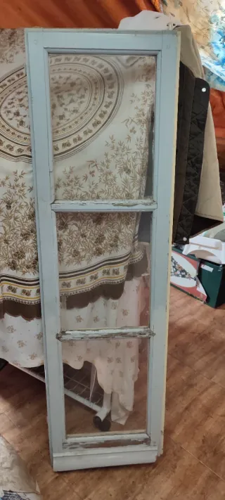 Ventana antigua de madera