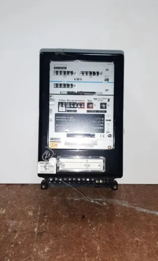 Lote 5 Contadores Eléctricos antiguos