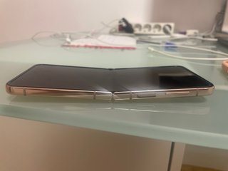 Samsung Galaxy Z Flip 4
