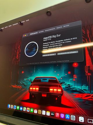 MacBook Pro i7 16GB 256GB + Paq Adobe