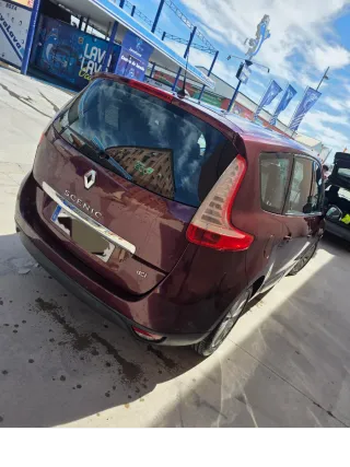 Renault Grand Scenic 2012