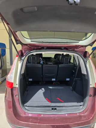 Renault Grand Scenic 2012