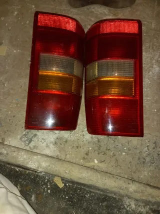 Stop y Faro delantero Jumpy