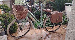 Bicicleta Urbana Verde Mint con Cesta