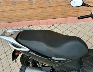 Kymco Agility 125cc Scooter Negra