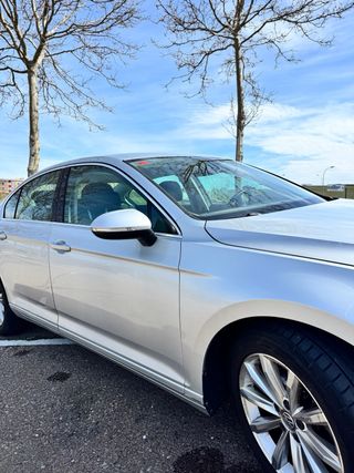 Volkswagen Passat 2.0 TDI   2016