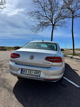 Volkswagen Passat 2.0 TDI   2016