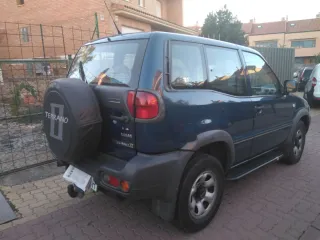 Nissan Terrano II 2000