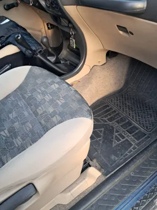 Nissan Terrano II 2000