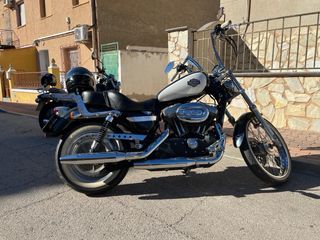 Harley-Davidson Sportster 1200 Custom