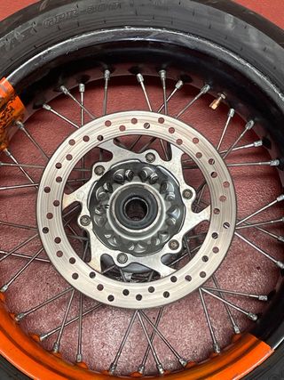 Llantas para  KTM 690 SM supermotard