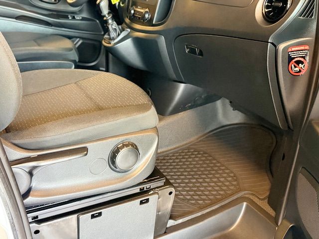 Mercedes-Benz Vito 2022, foto 27