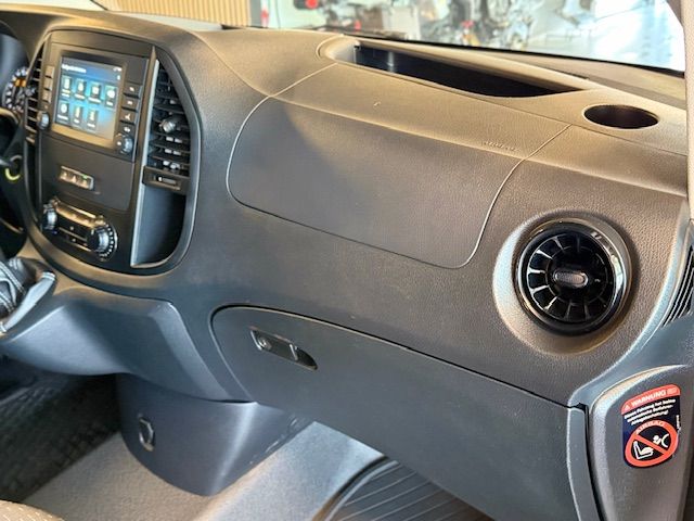 Mercedes-Benz Vito 2022, foto 26